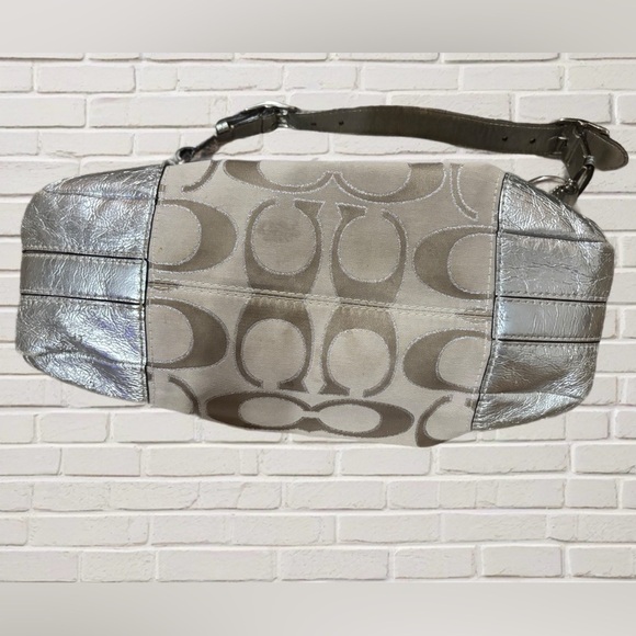 Coach Signature Metallic Silver Hobo Shoulder Bag Purse B1225-15731 Pink Lining - Picture 11 of 14